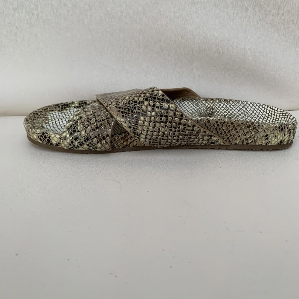 SEYCHELLES LIGHTHEARTED Slide Sandals Flats Shoes Snake Print Sz 7.5 - Picture 2 of 7